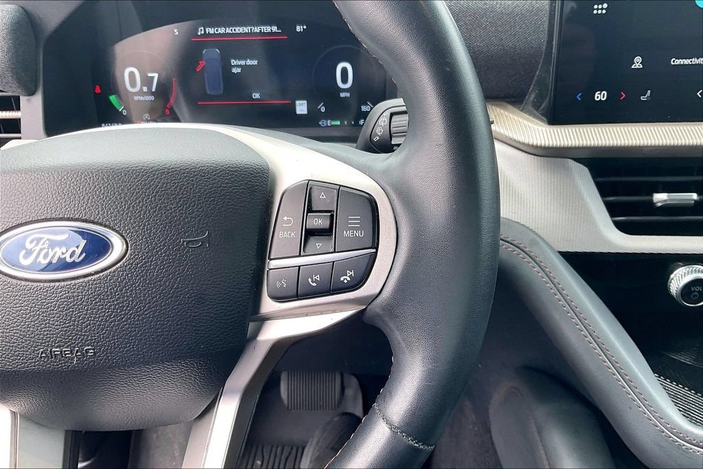 Certified 2025 Ford Explorer Active AWD/4WD image 19