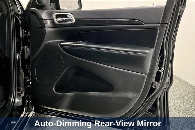 Used 2020 Jeep Grand Cherokee Altitude AWD/4WD image 38