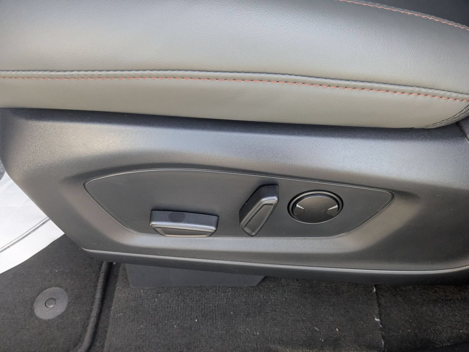New 2026 Ford Explorer Active w/ Active Comfort Package RWD image 14