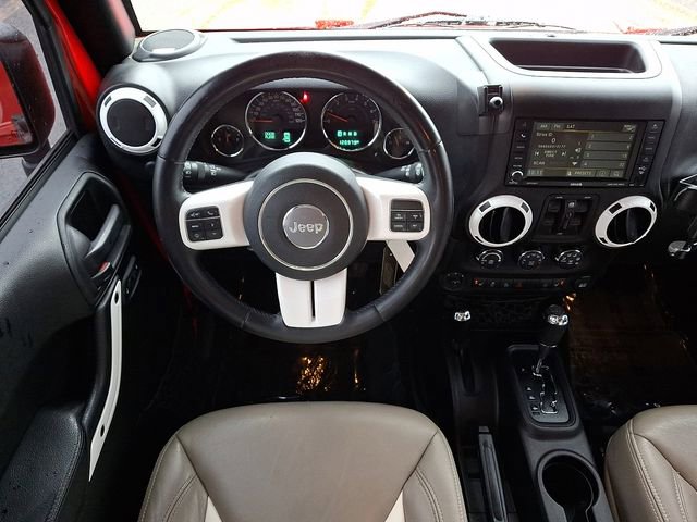 Used 2015 Jeep Wrangler Unlimited Sahara w/ Quick Order Package 24X AWD/4WD image 11