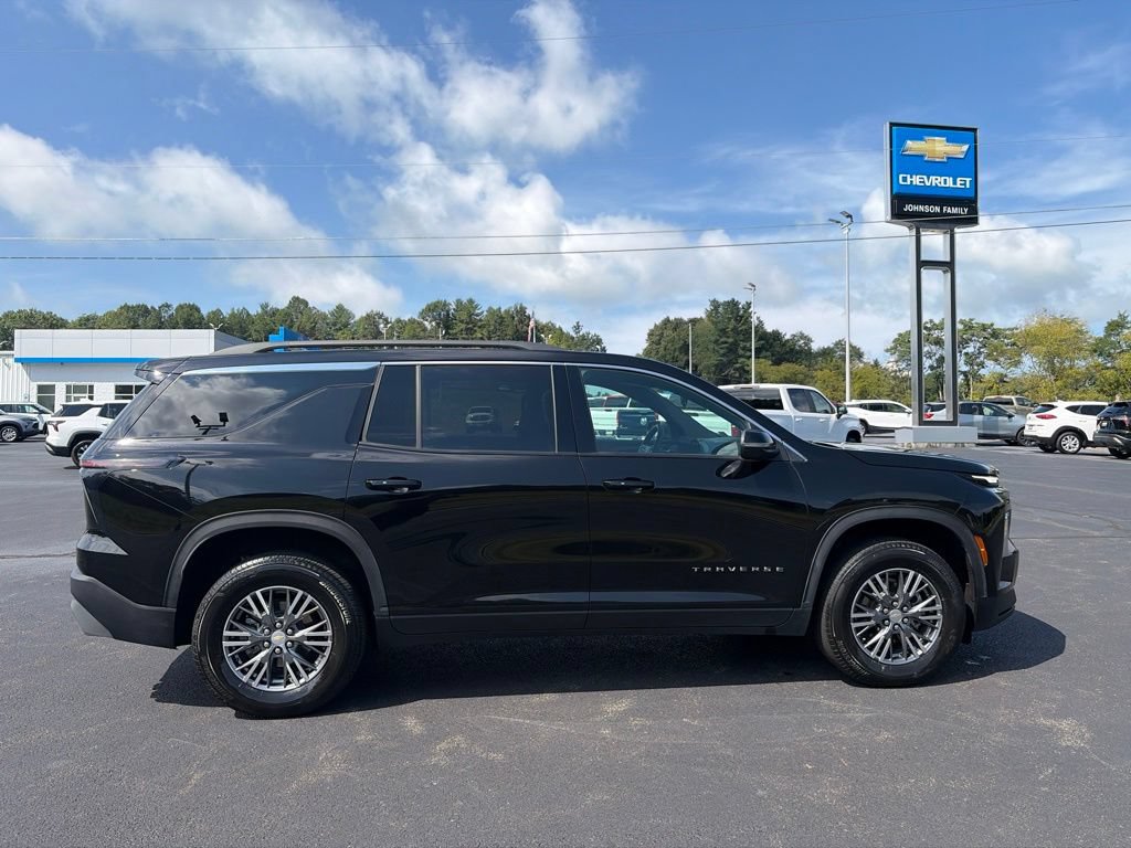 Used 2026 Chevrolet Traverse LT AWD/4WD image 11