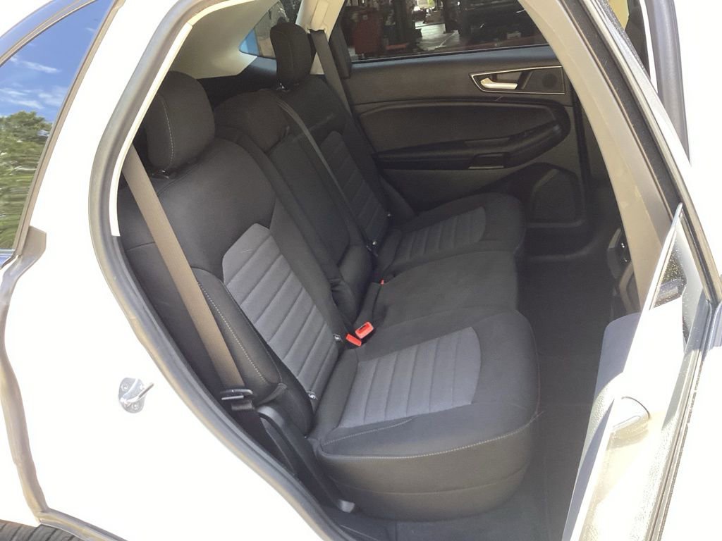 Used 2021 Ford Edge SE FWD image 32
