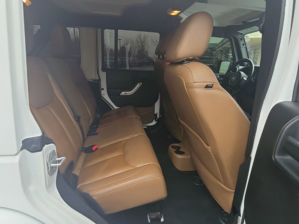 Used 2014 Jeep Wrangler Unlimited Sahara w/ Connectivity Group image 34
