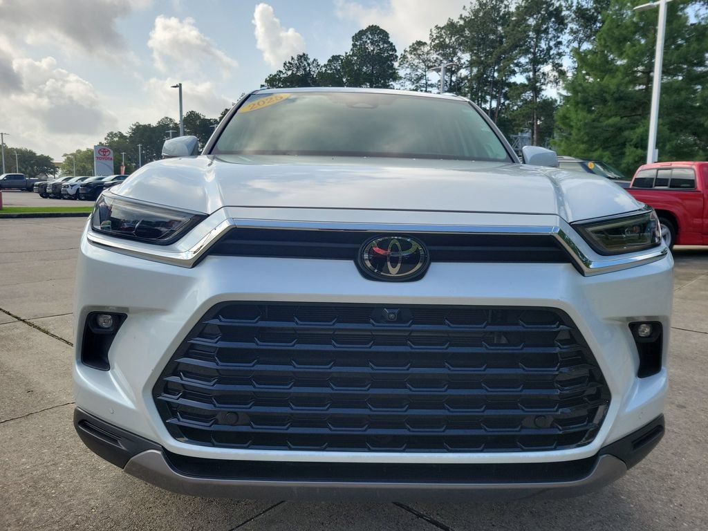 Used 2025 Toyota Grand Highlander AWD Hybrid image 4