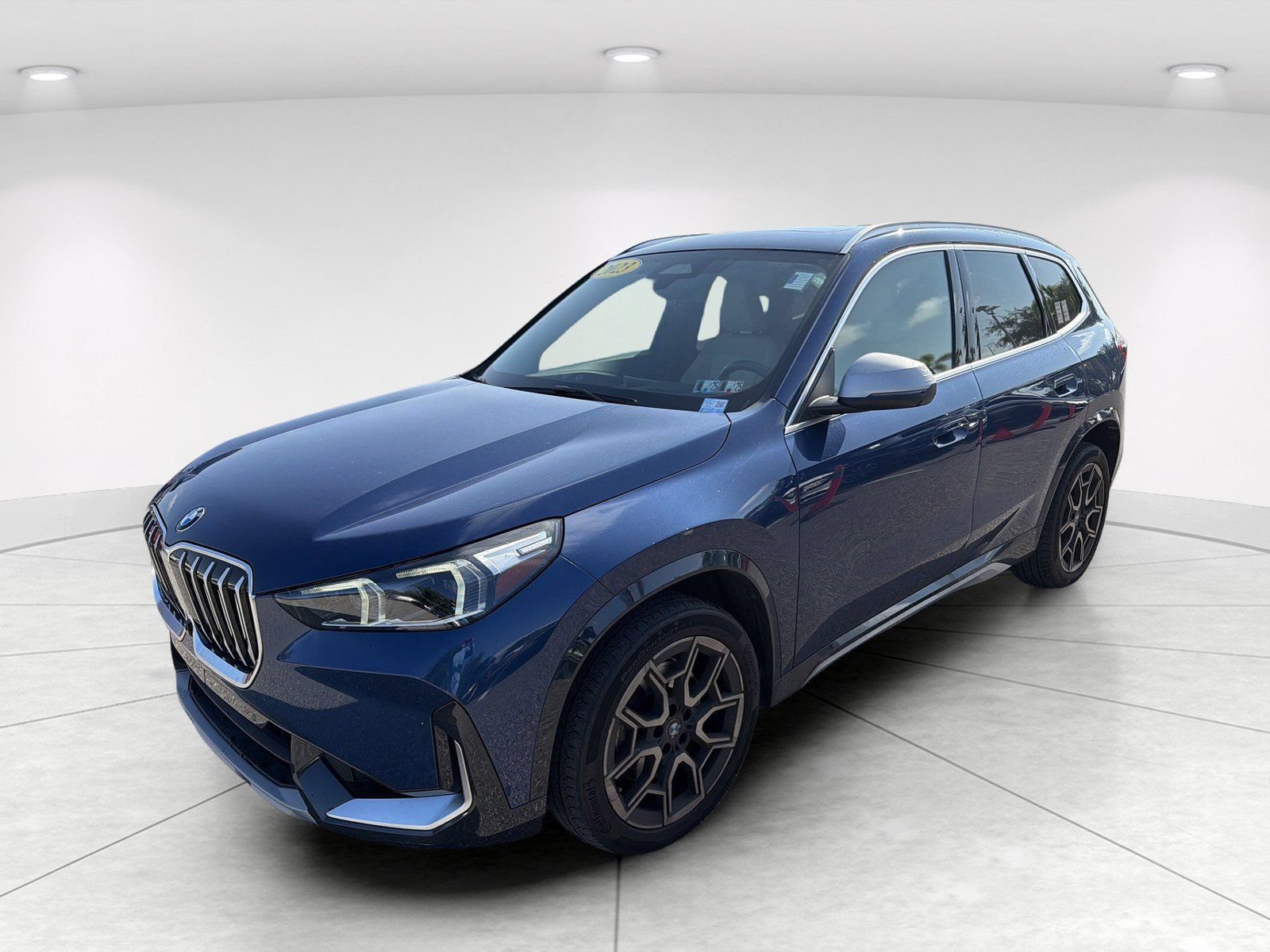 Used 2023 BMW X1 xDrive28i w/ Premium Package AWD/4WD image 8