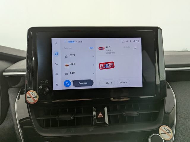 Used 2023 Toyota Corolla LE FWD image 17
