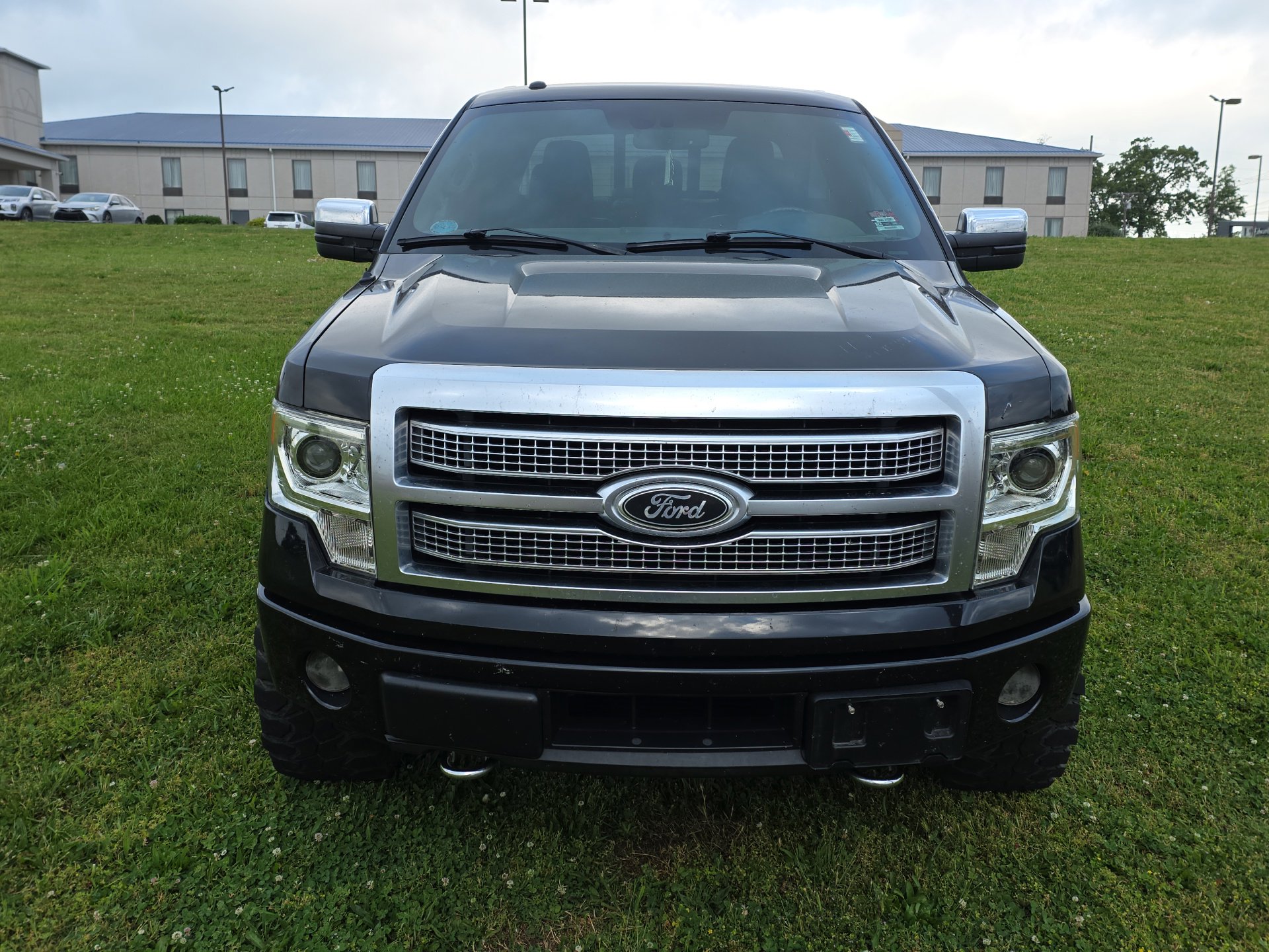 Used 2012 Ford F150 Platinum AWD/4WD image 2