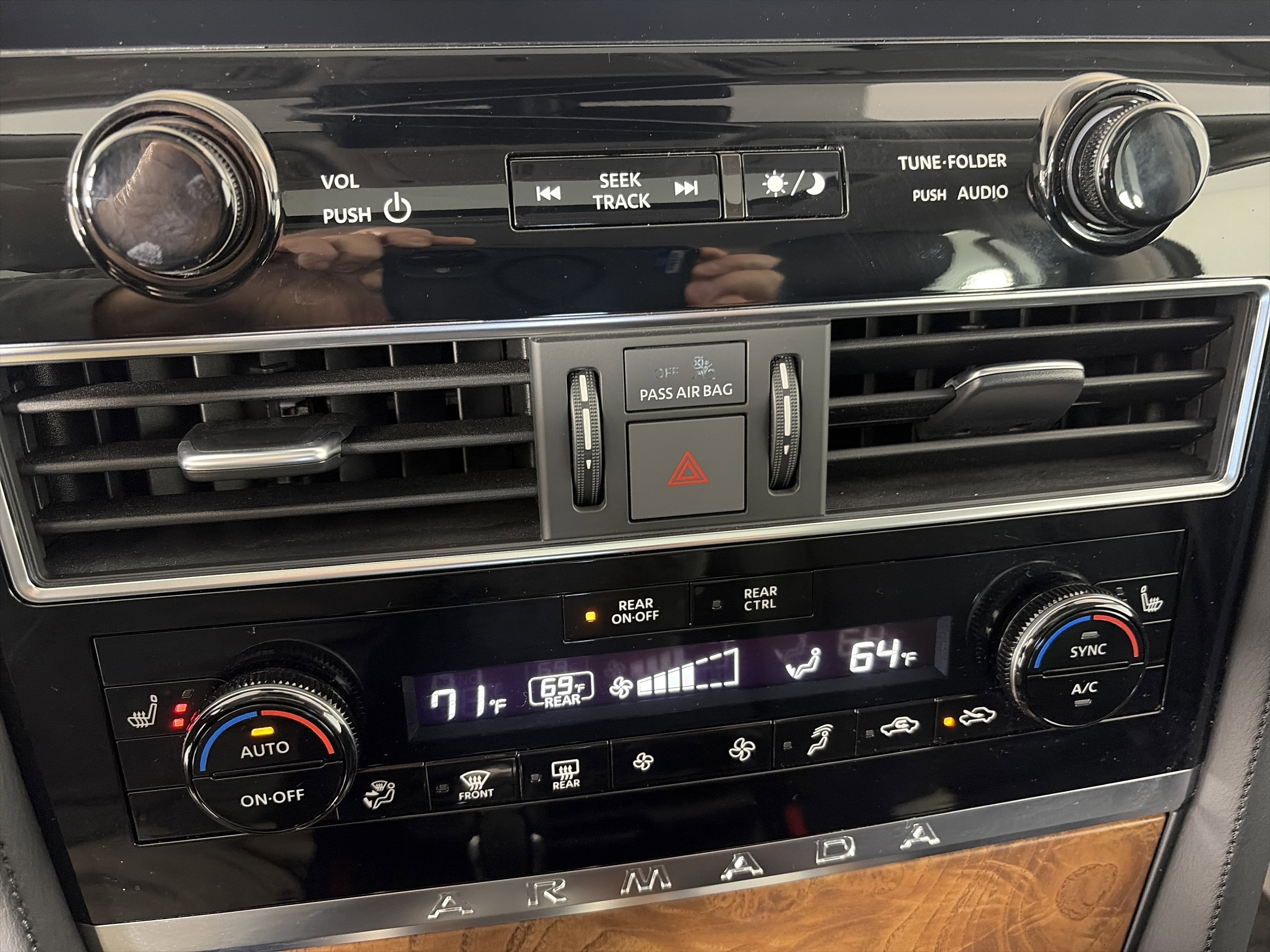 Certified 2024 Nissan Armada SL AWD/4WD image 24