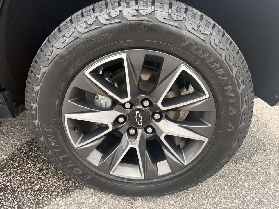Used 2021 Chevrolet Tahoe Z71 w/ Z71 Signature Package AWD/4WD image 29