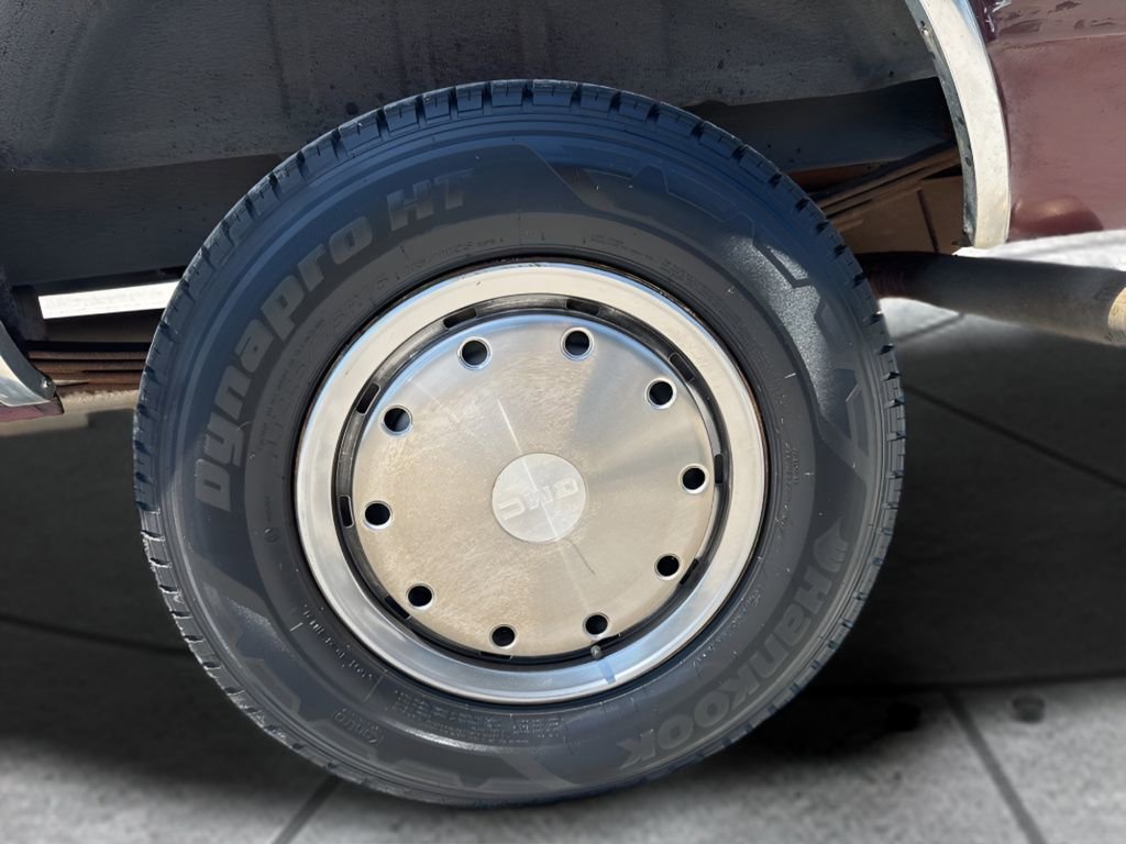 Used 1992 GMC G3500 Rally RWD image 36