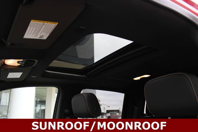 Used 2026 GMC Canyon Denali image 9