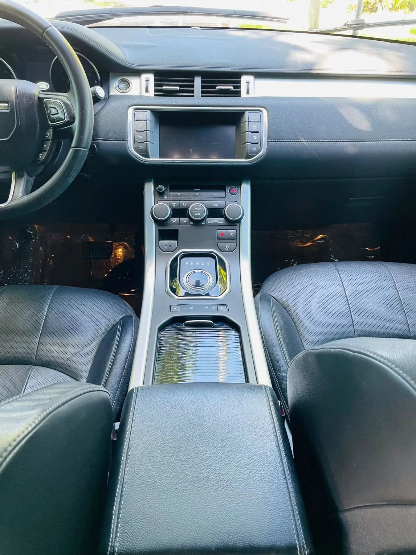 Used 2016 Land Rover Range Rover Evoque SE Premium image 13