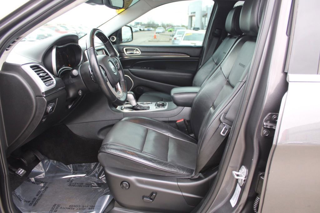 Used 2018 Jeep Grand Cherokee Summit w/ Platinum Series Group image 17