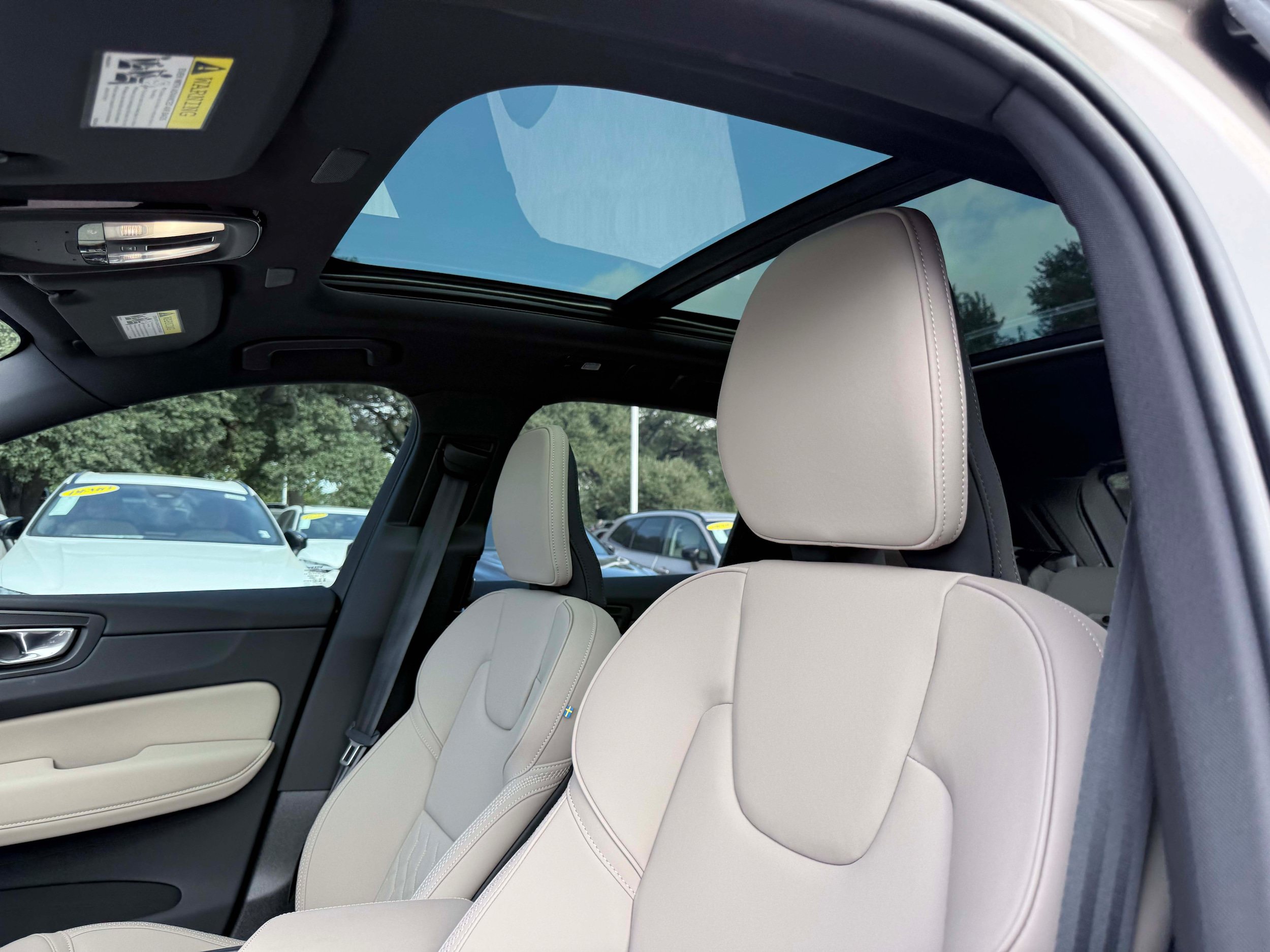 New 2026 Volvo XC60 T8 Plus w/ Protection Package Premier AWD/4WD image 14