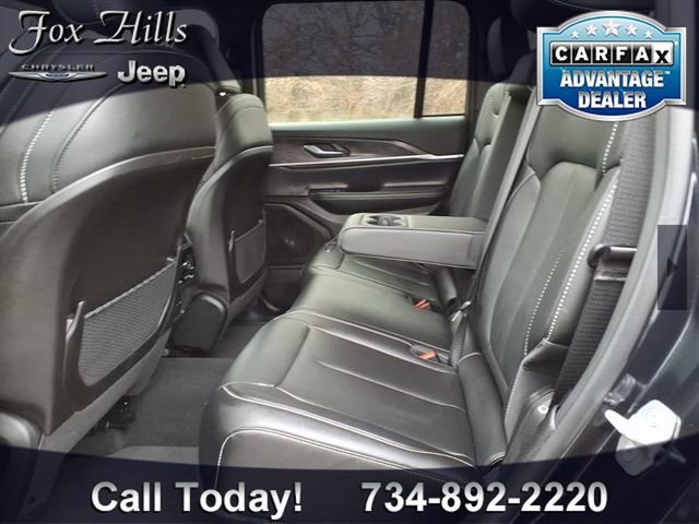 Certified 2024 Jeep Grand Cherokee Limited image 11