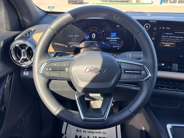 Certified 2025 Chevrolet Equinox ACTIV w/ Convenience Package III AWD/4WD image 11
