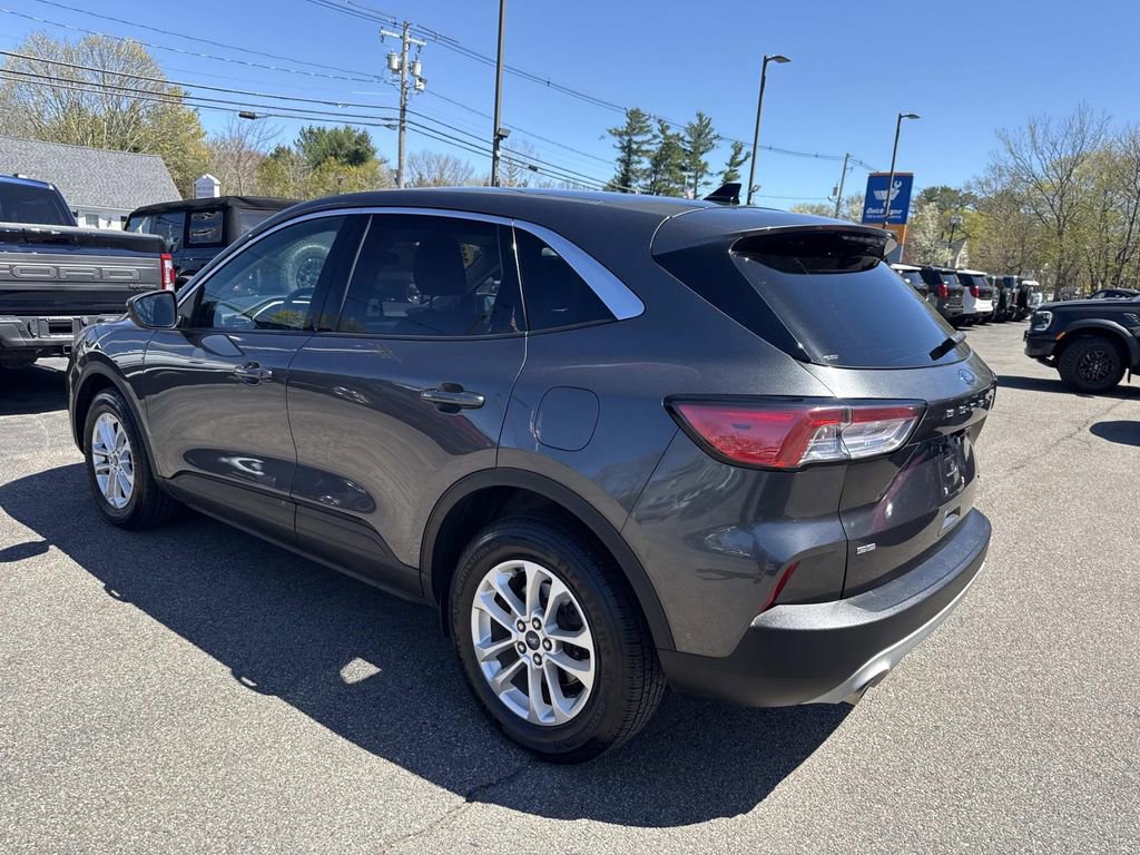 Used 2020 Ford Escape SE AWD/4WD image 3