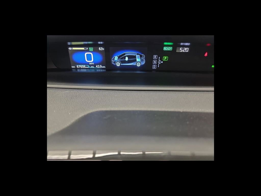 Used 2021 Toyota Prius LE FWD image 15