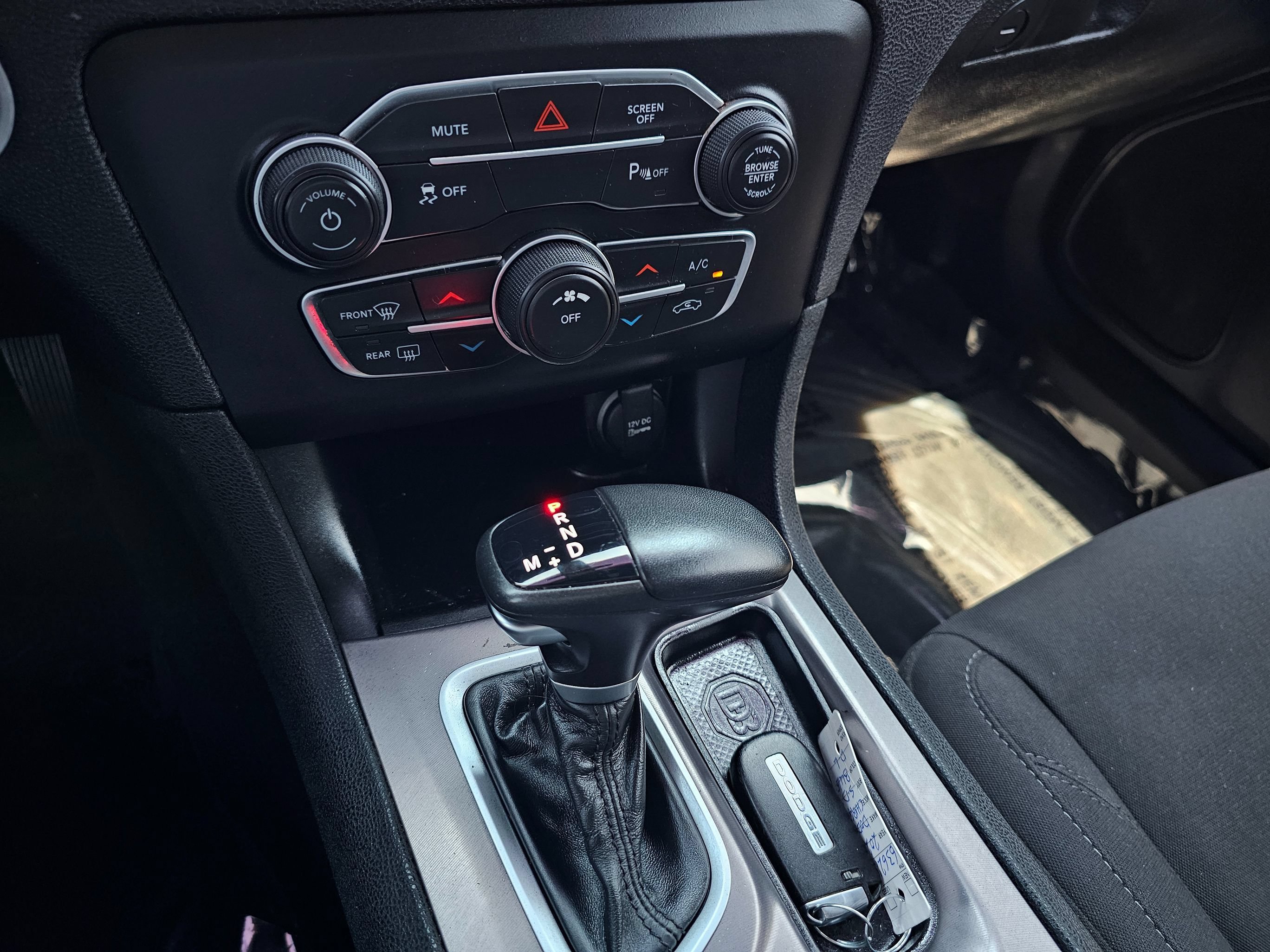 Used 2023 Dodge Charger SXT RWD image 28