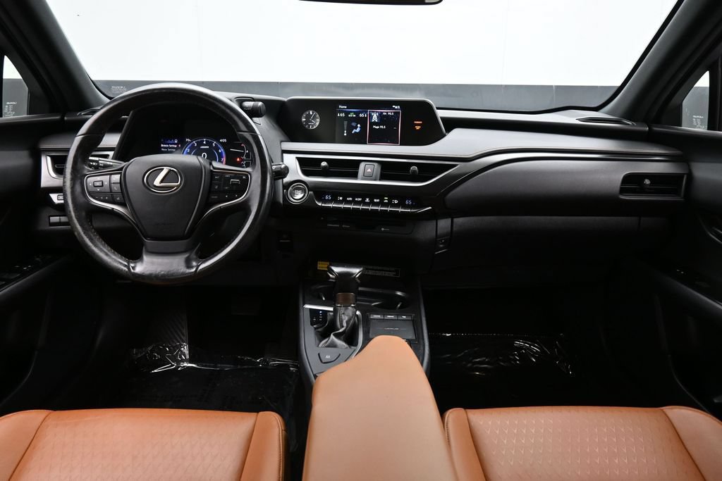 Used 2021 Lexus UX 200 w/ Accessory Package (Z2) FWD image 40
