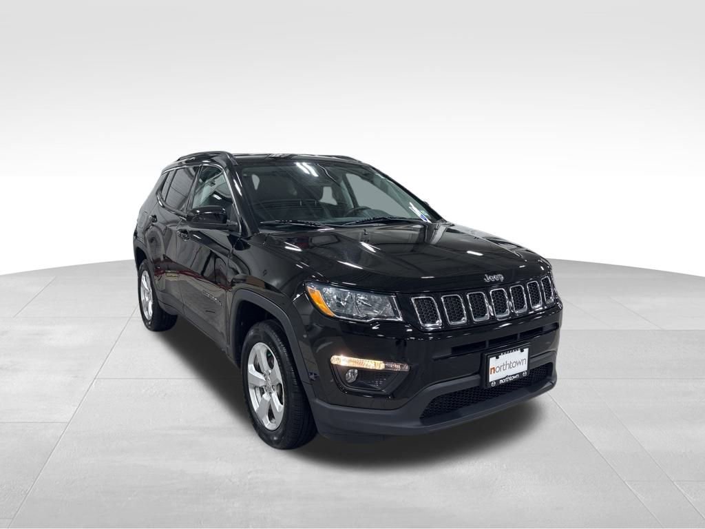 Used 2020 Jeep Compass Latitude w/ Cold Weather Group image 2