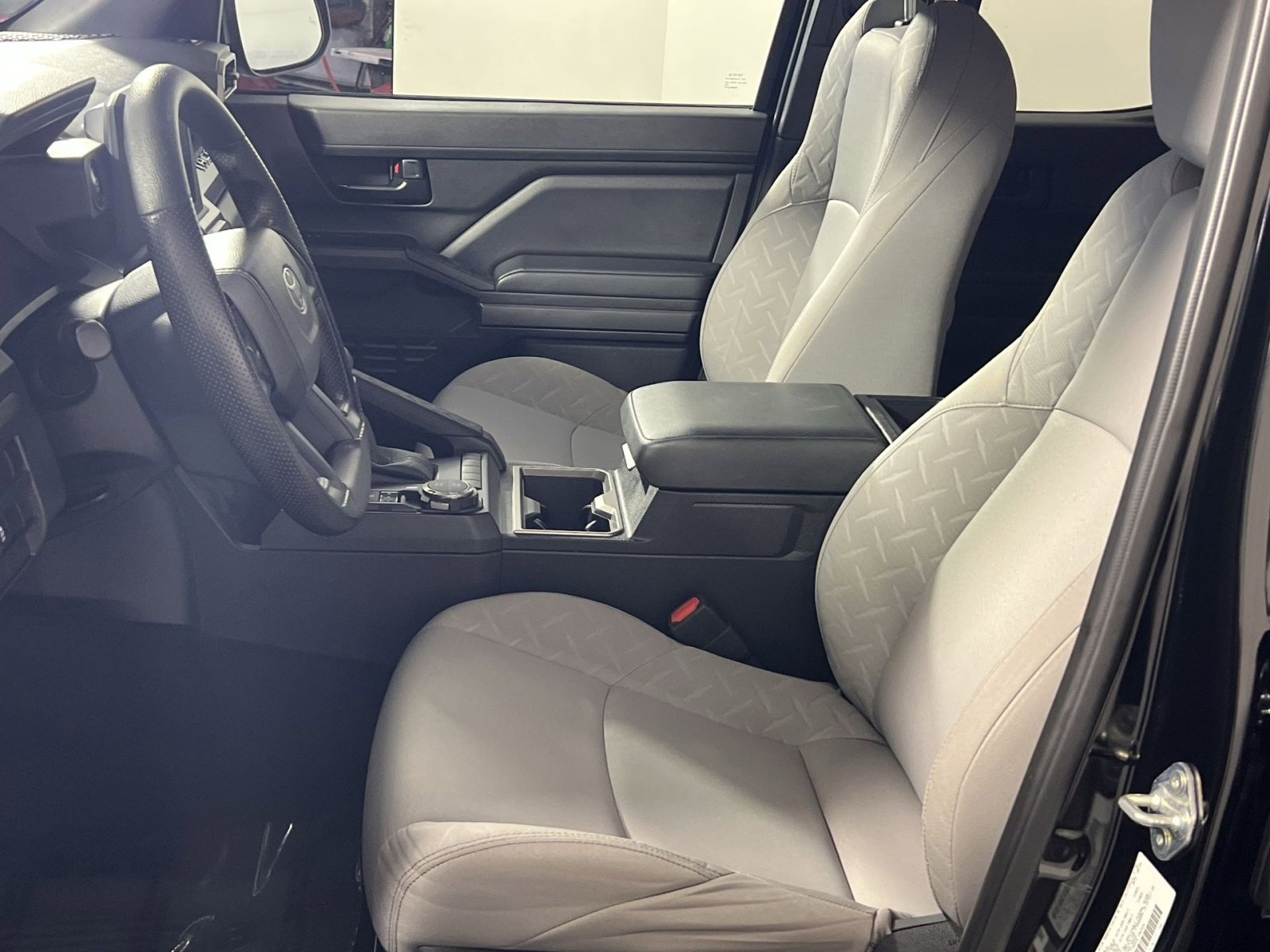 Used 2024 Toyota Tacoma SR5 AWD/4WD image 14