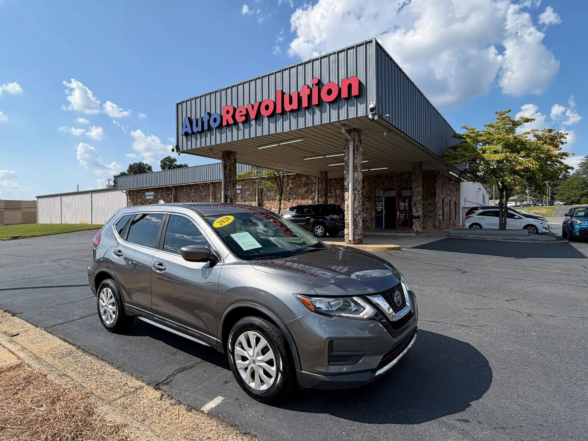 Used 2020 Nissan Rogue S AWD/4WD image 1
