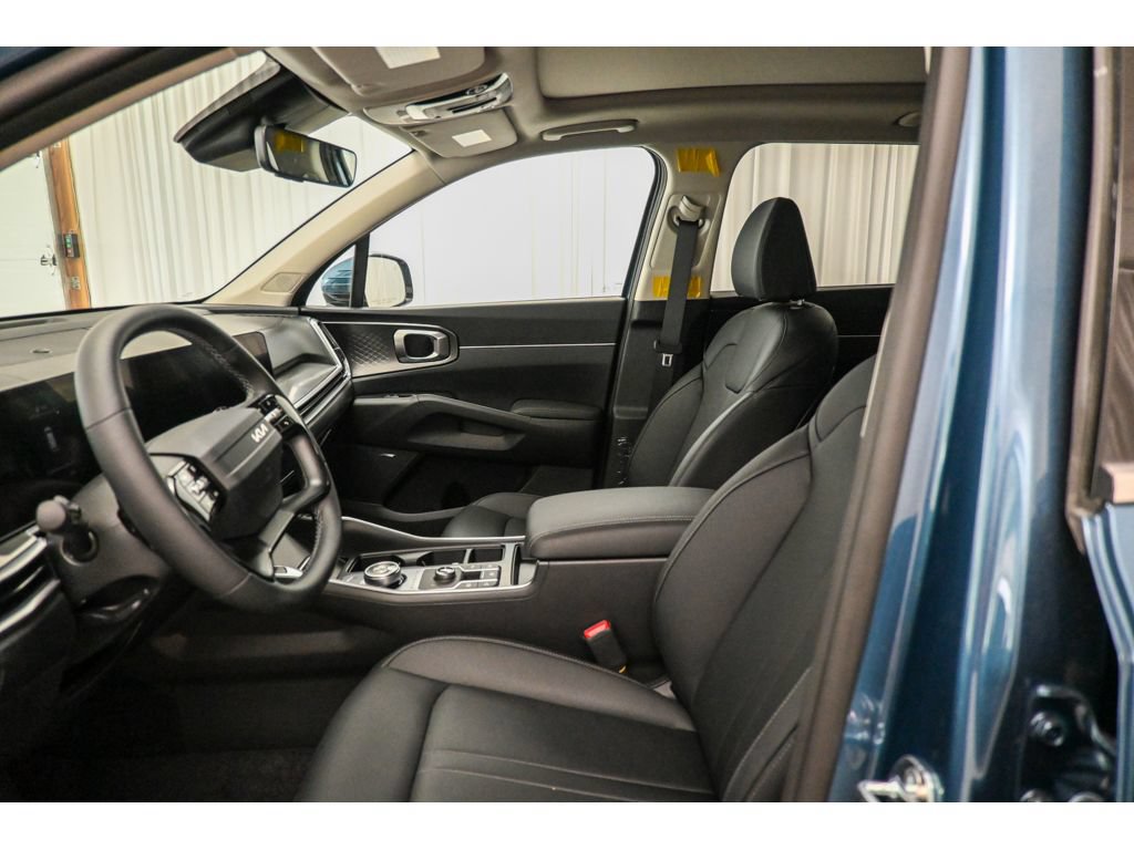 New 2026 Kia Sorento EX w/ EX Premium Package AWD/4WD image 19