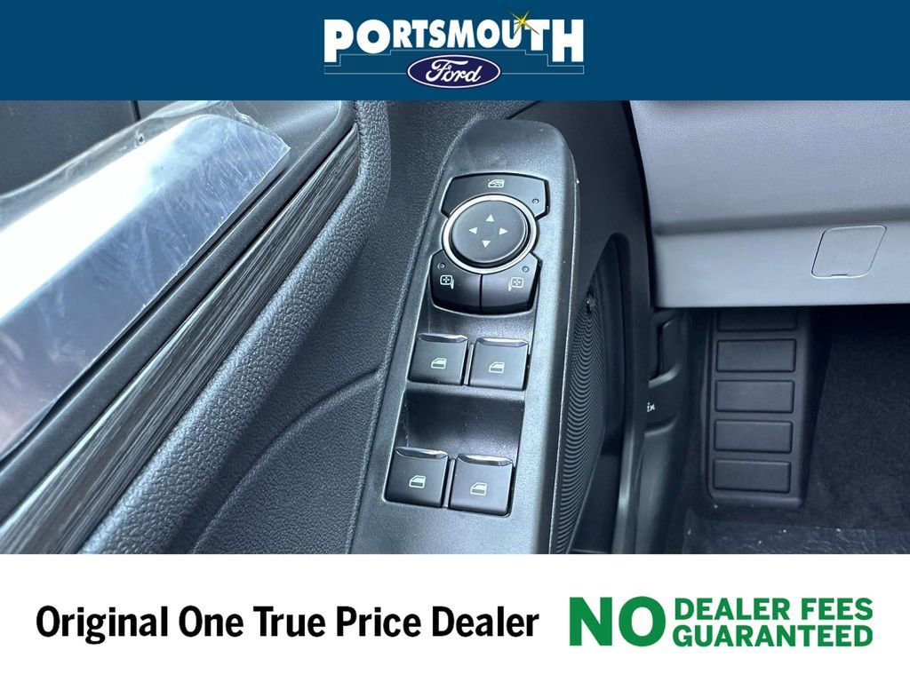 New 2024 Ford Escape SE w/ PHEV Premium Package image 23