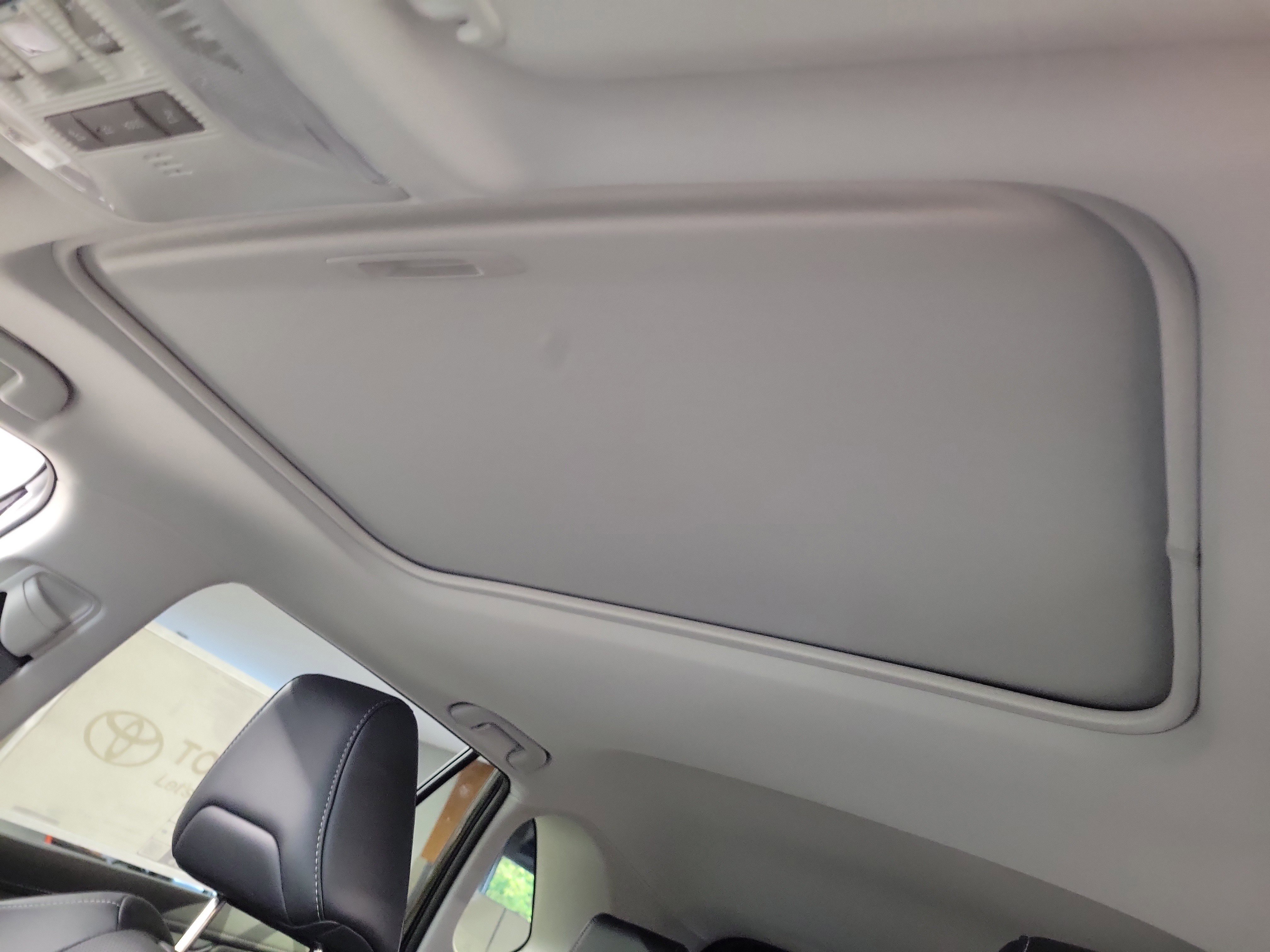 Certified 2025 Toyota RAV4 Limited image 34