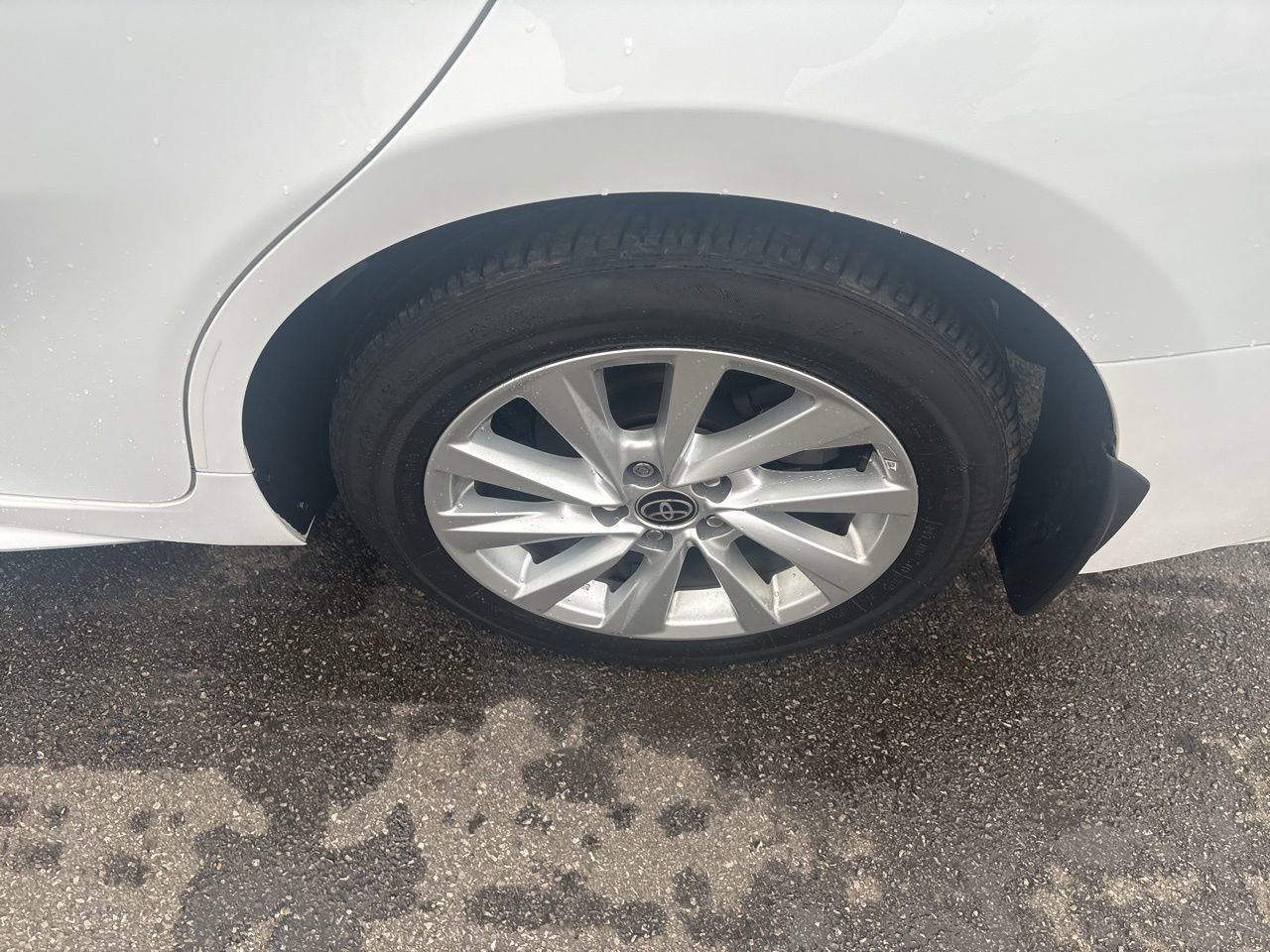 Used 2023 Toyota Camry SE image 10