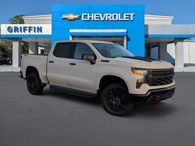 New 2026 Chevrolet Silverado 1500 Custom Trail Boss w/ LPO, Dark Essentials Package