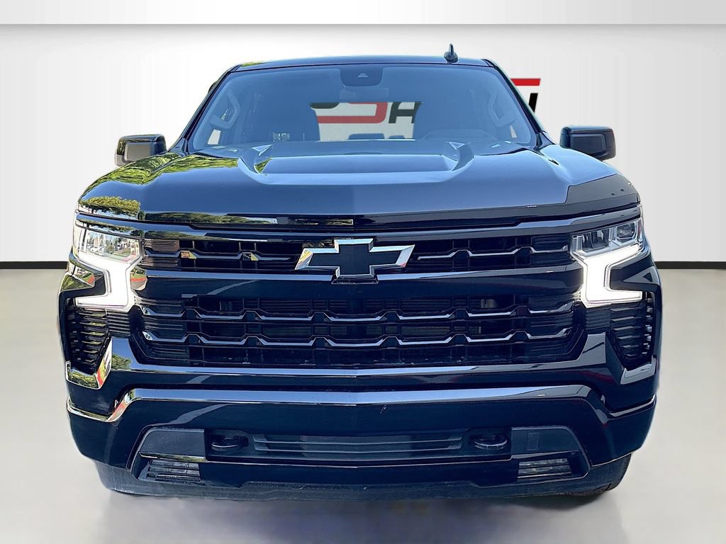 Used 2023 Chevrolet Silverado 1500 RST w/ Z71 Off-Road Package AWD/4WD image 2