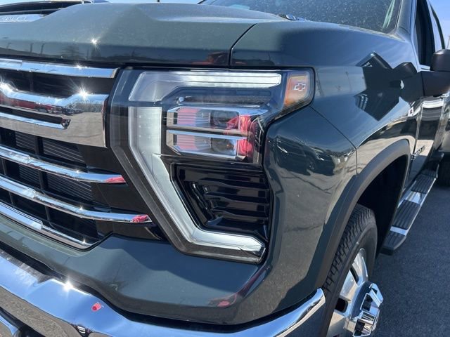 New 2026 Chevrolet Silverado 3500 LTZ w/ LTZ Plus Package AWD/4WD image 9
