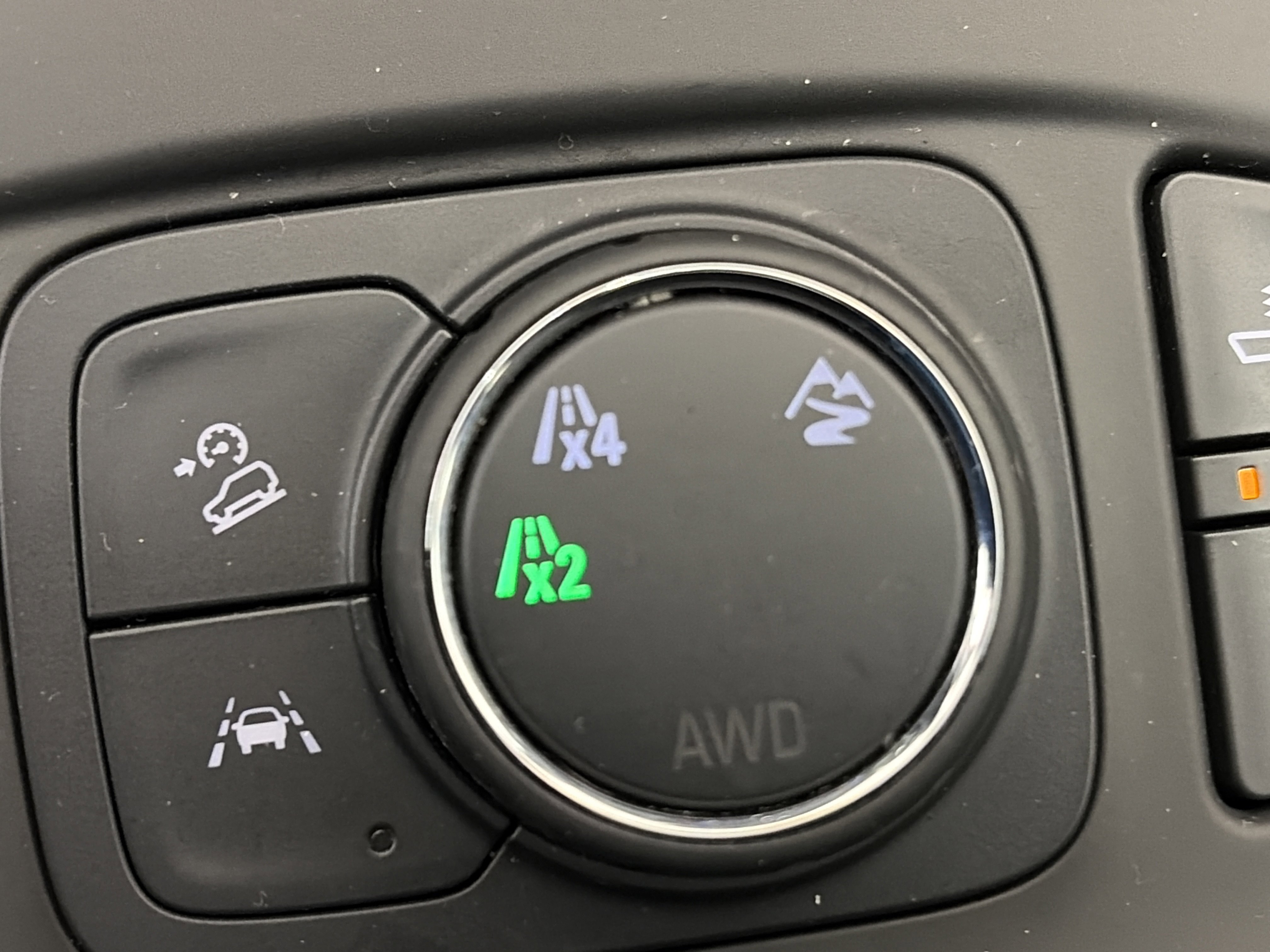 Used 2023 GMC Terrain SLE w/ Driver Convenience Package image 24