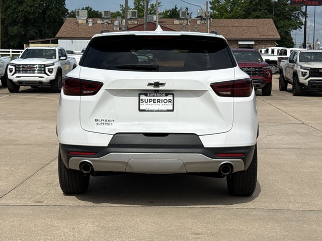 Used 2024 Chevrolet Blazer LT w/ Convenience Package FWD image 4