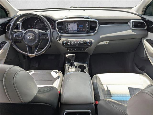 Used 2017 Kia Sorento SX image 17