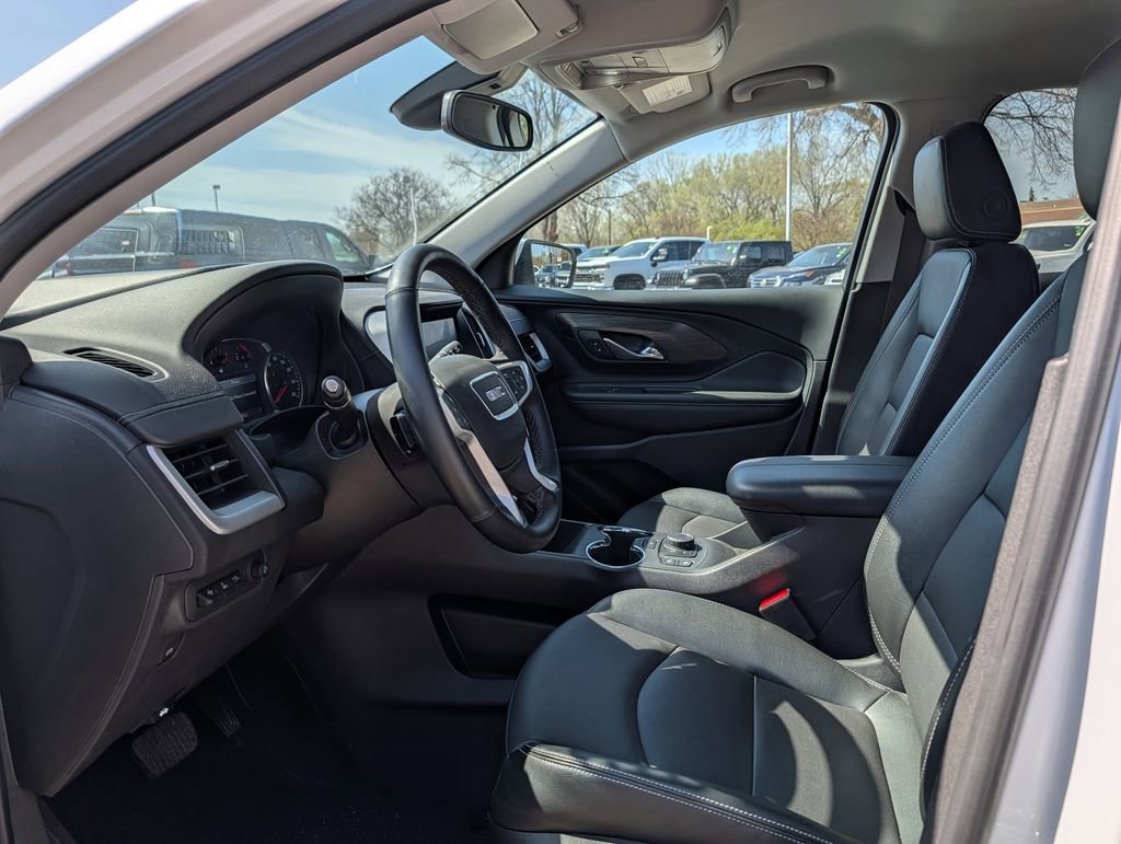 Used 2023 GMC Terrain SLT w/ Tech Package AWD/4WD image 34