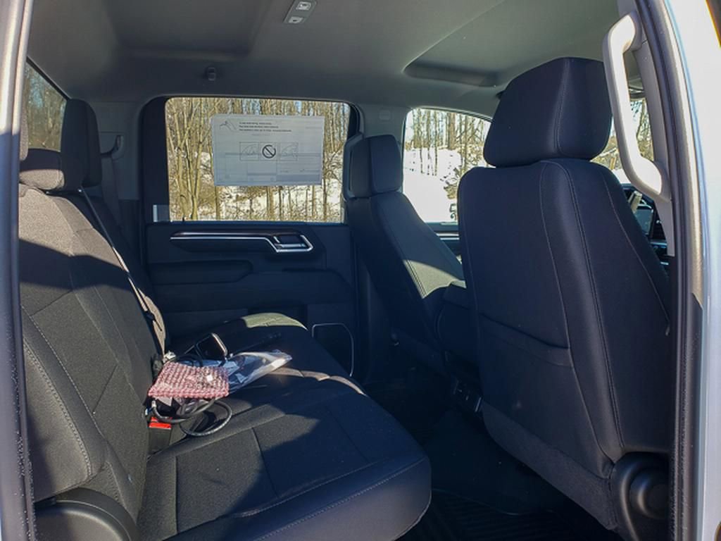 New 2026 Chevrolet Silverado 3500 LT w/ Snow Plow Prep/Camper Package image 27