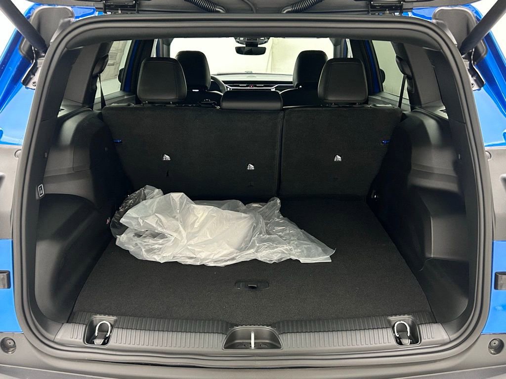 New 2026 Jeep Cherokee Limited image 9