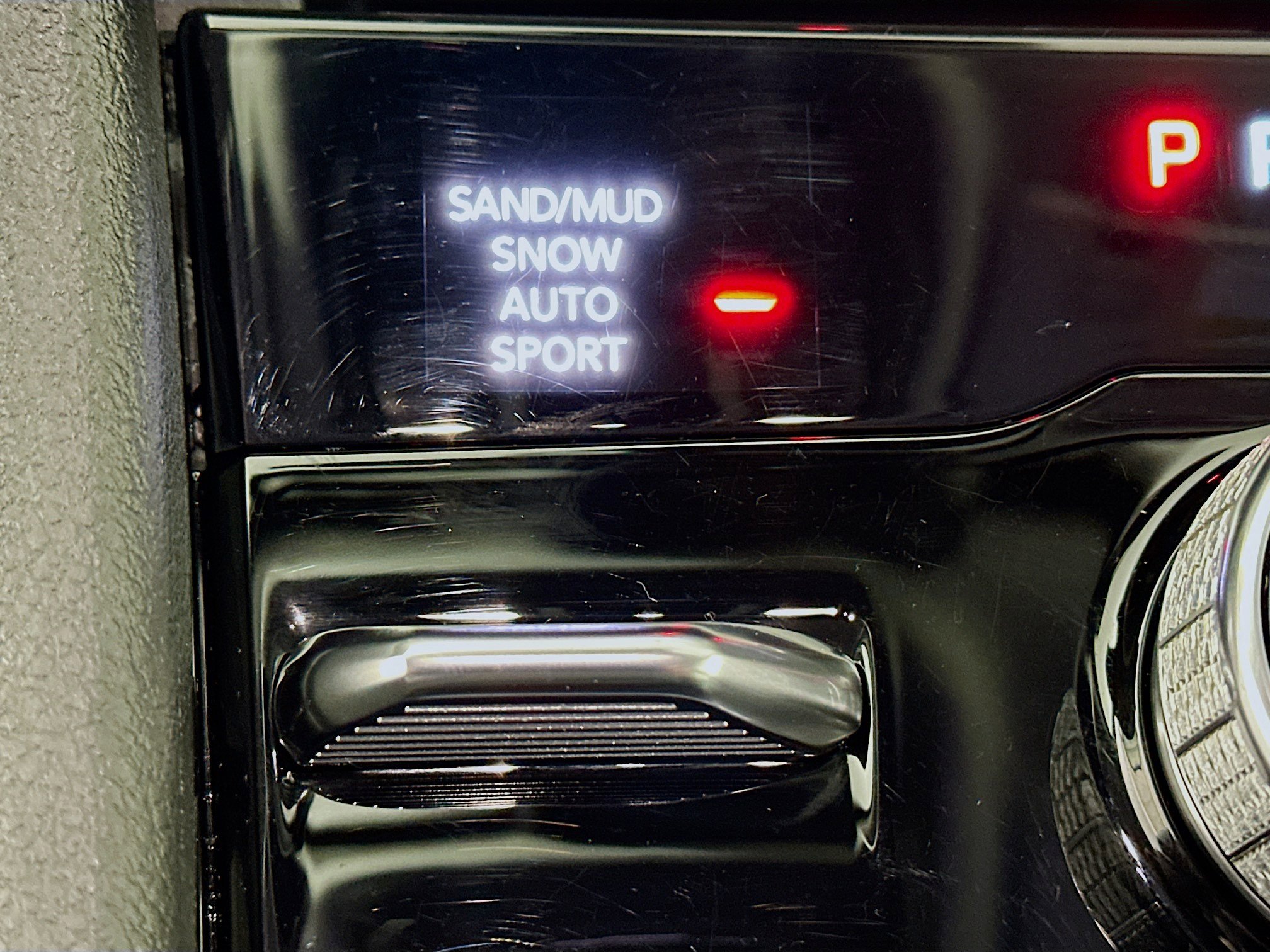 Used 2023 Jeep Grand Cherokee Limited w/ Black Appearance Package image 26