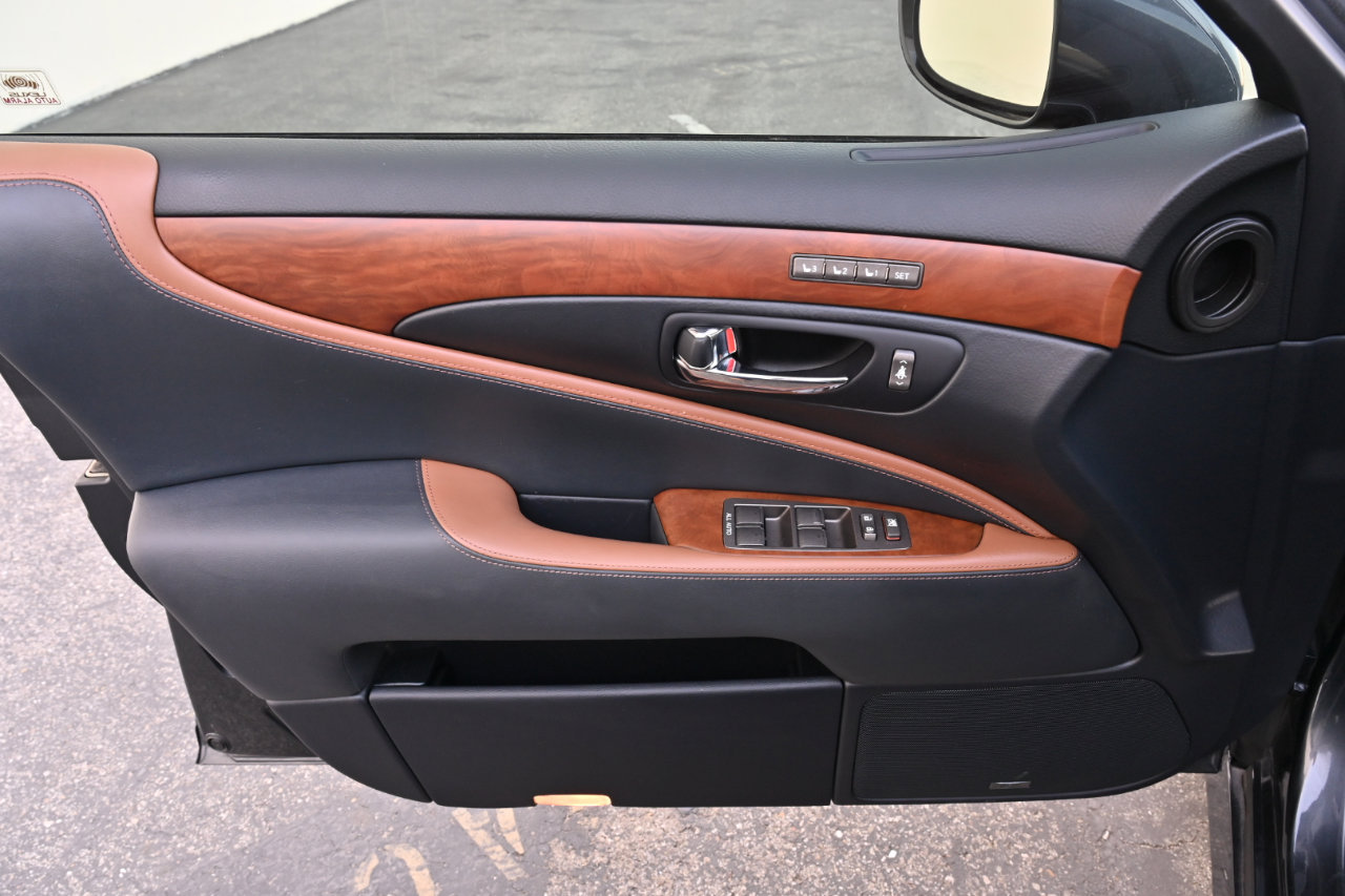Used 2011 Lexus LS 460 w/ Sport Pkg RWD image 23