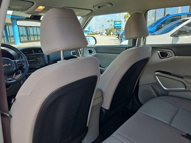 Used 2023 Kia Soul LX FWD image 10