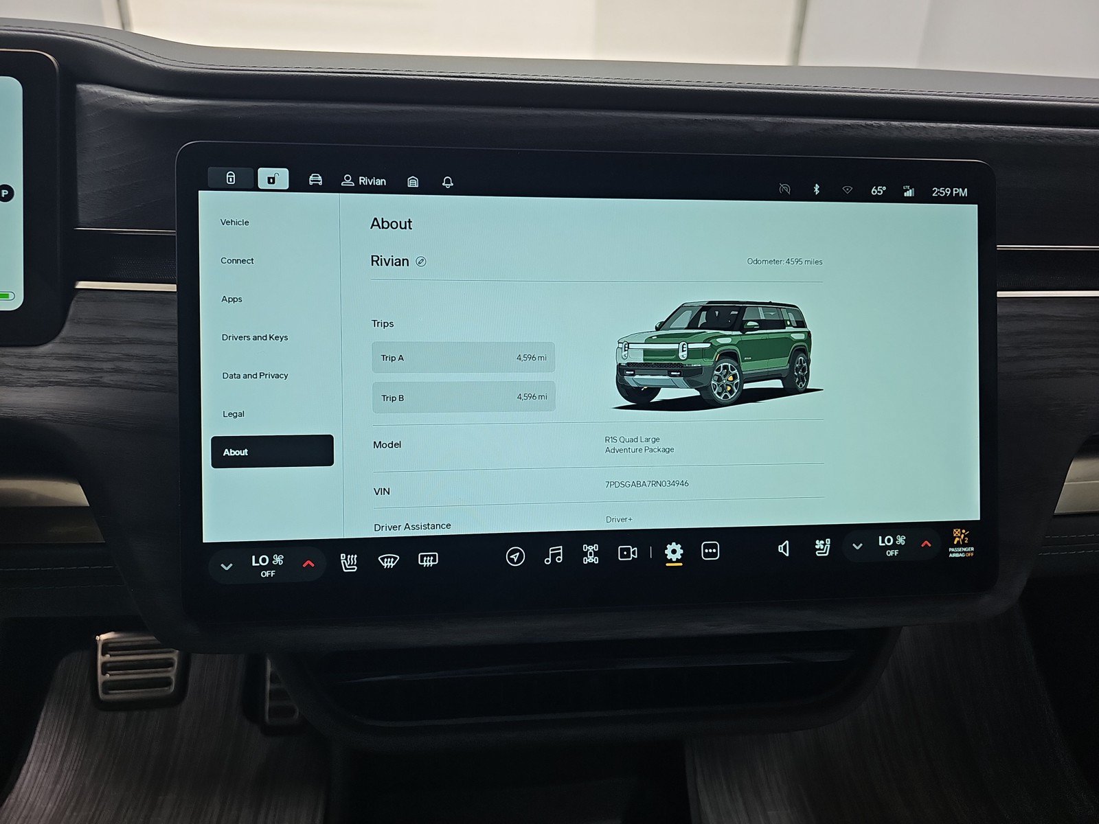 Used 2024 Rivian R1S Adventure AWD/4WD image 29