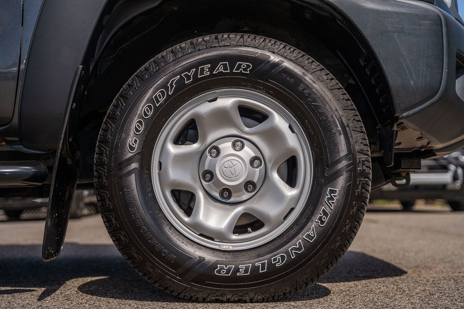 Used 2015 Toyota Tacoma PreRunner w/ Convenience Package RWD image 9