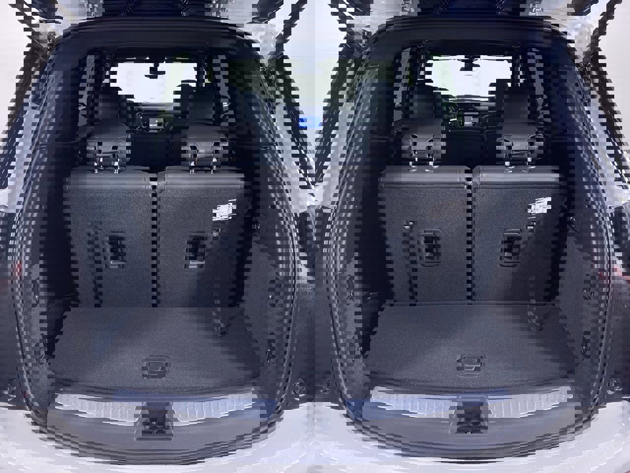 New 2025 Cadillac XT6 Luxury w/ LPO, Red Accent Package image 29