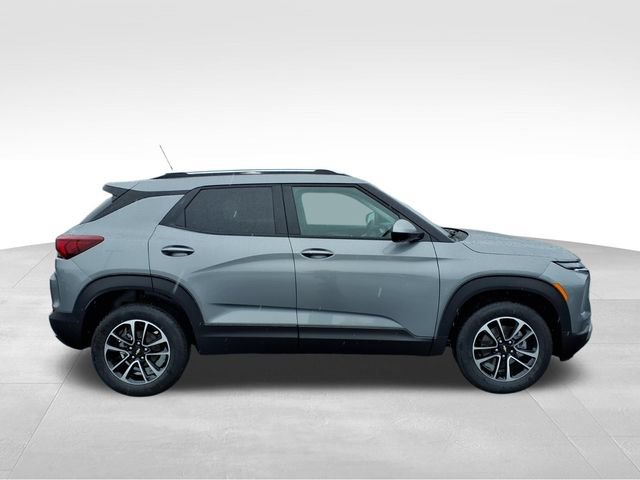 New 2026 Chevrolet TrailBlazer LT w/ LT Cold Weather Package AWD/4WD image 2