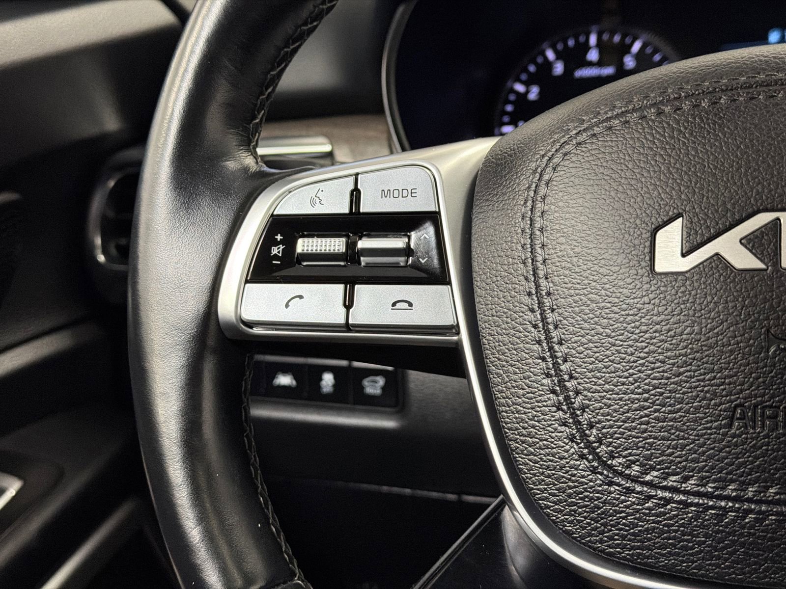 Used 2022 Kia Telluride EX image 23