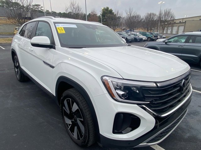 Used 2025 Volkswagen Atlas Cross Sport SE image 8