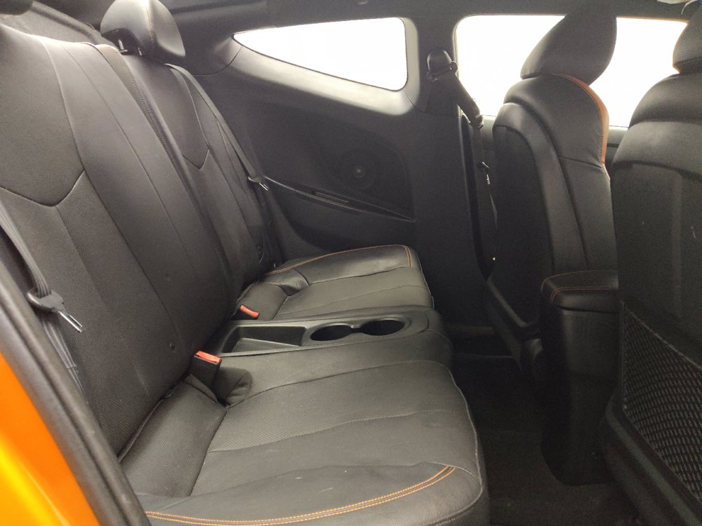 Used 2016 Hyundai Veloster Turbo FWD image 19